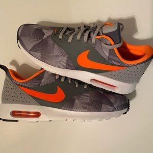 Nike Grey/Orange Air Max Tavas